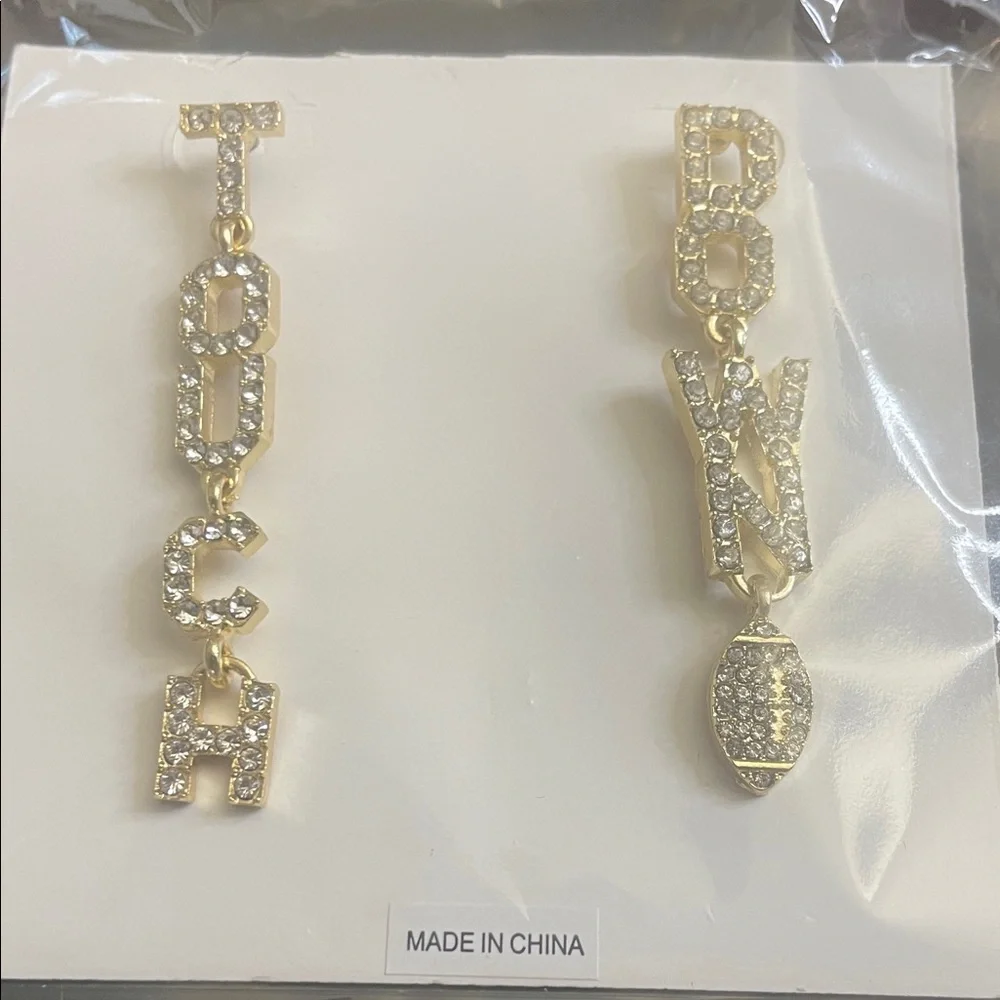 NWT Elegant “Touch Down” Drop Pierced Earrings - Picture 3 of 4